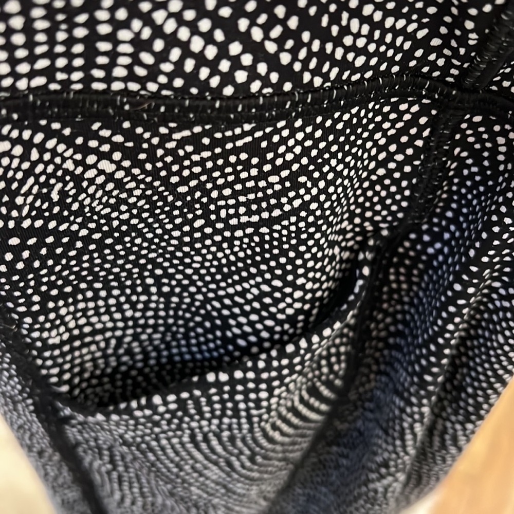 Lululemon - Picture 4 of 4